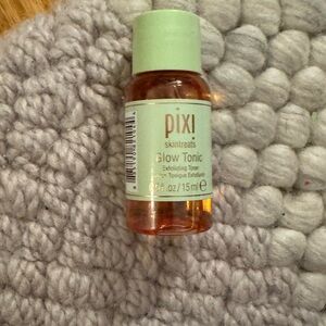 Pixi Skintreats Glow Tonic Glycolic Acid Exfoliating Toner